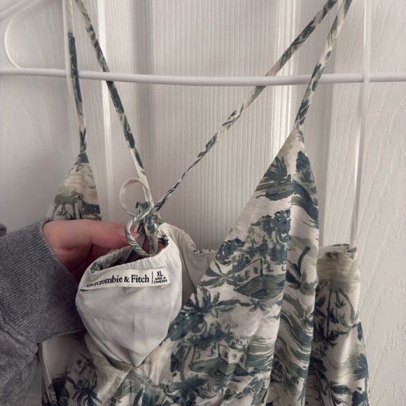 Abercrombie French Toile Green & White Spaghetti Strap Maxi Dress - Picture 4 of 9